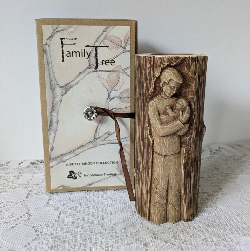 Candle Holder Betty Singer Collection Family Is A Circle of Love w Box 7.5" 